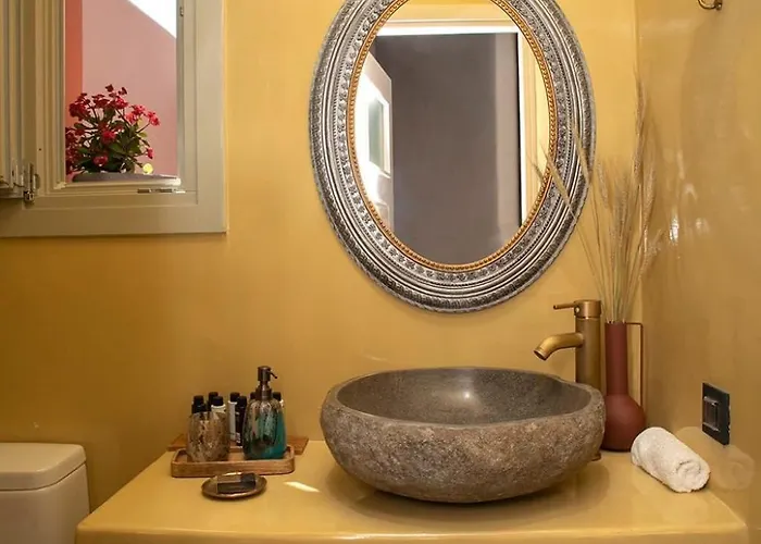 Villa Superior Santorini 2 Bedroom Private Jetted Pool & Amazing Sea *