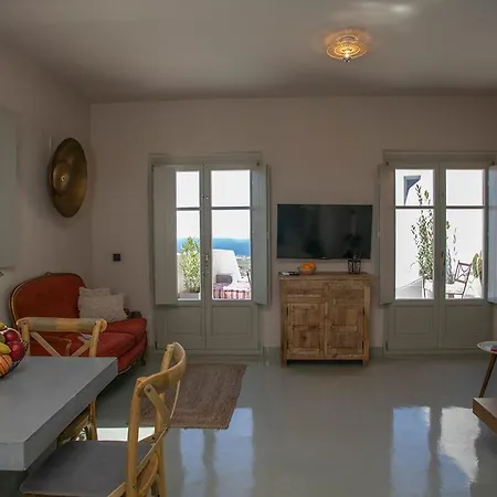 Villa Superior Santorini 2 Bedroom Private Jetted Pool & Amazing Sea