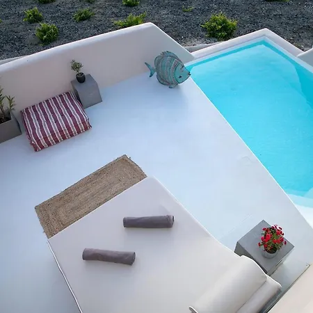 Villa Superior Santorini 2 Bedroom Private Jetted Pool & Amazing Sea *